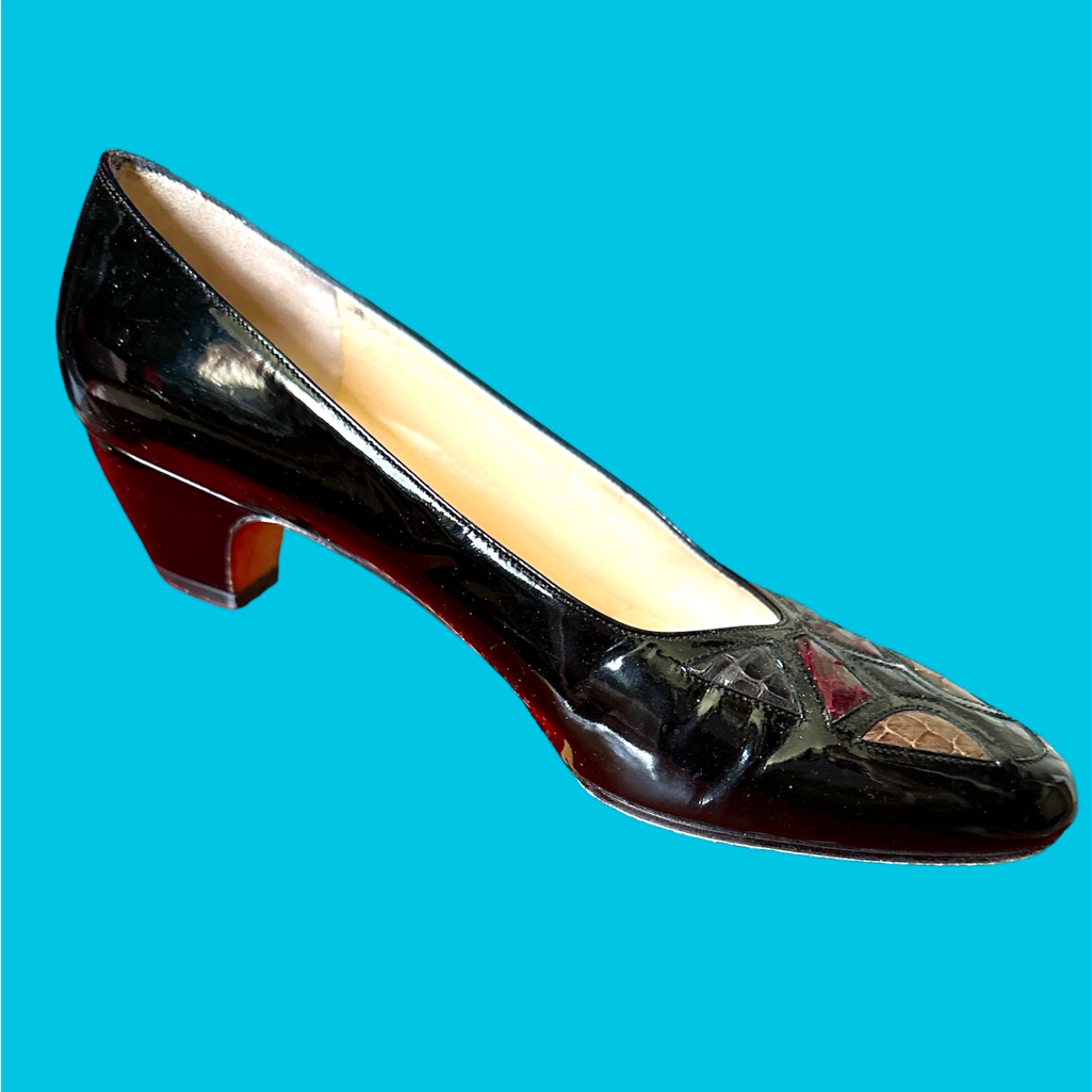 Salvador Ferragamo Italy Black Patent Leather & Snakeskin Pumps Women's Sz 7aa